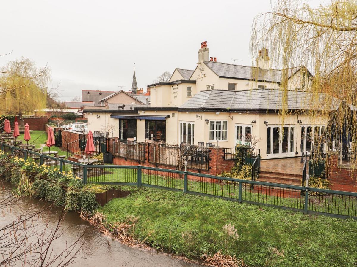 The Cottage The Coach House Wrexham Eksteriør billede